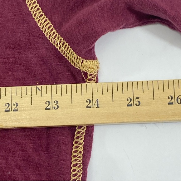 Vintage COOGI T-Shirt Men's XL Maroon V-Neck Retro Embroidered Short Sleeve - Picture 15 of 15